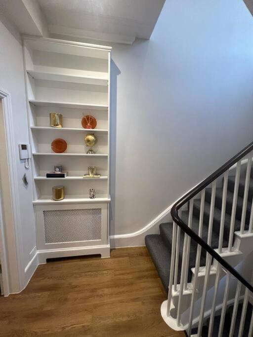 Apartament Flat In The Heart Of Holland Park Londyn Zewnętrze zdjęcie